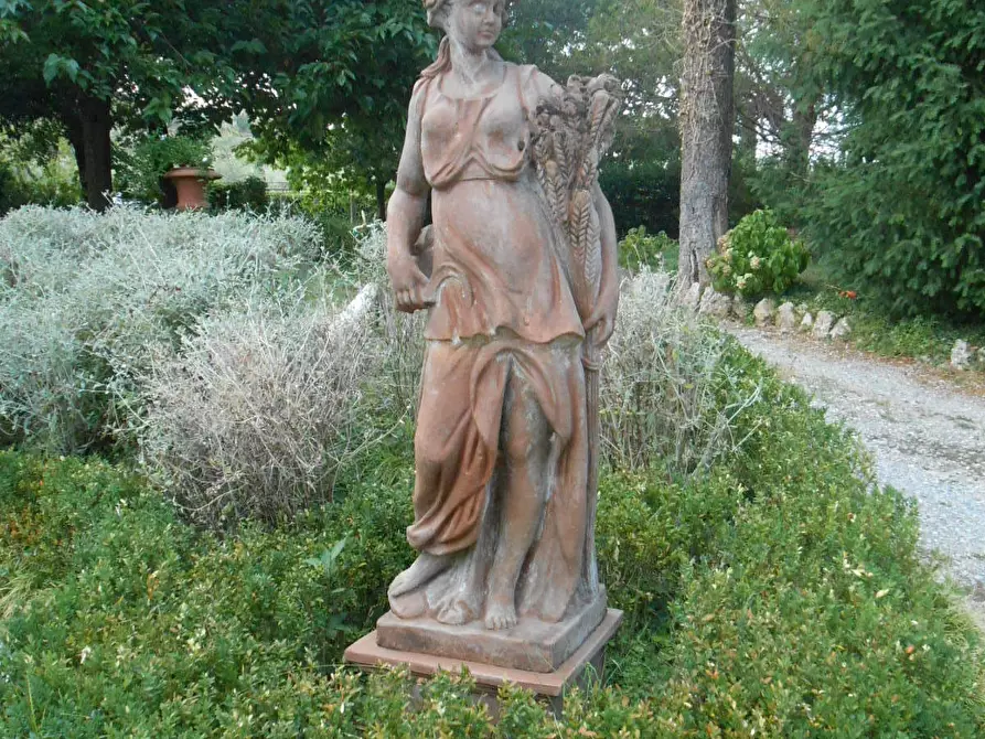 Immagine 41 di Villa in vendita  in Via Francesco Ferraris a Lucca