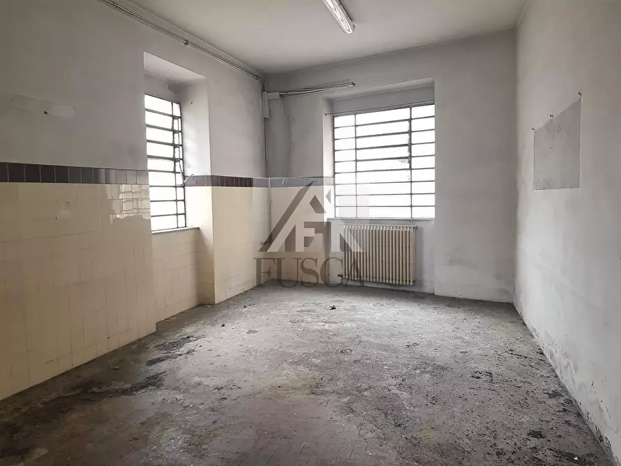 Immagine 2 di Locale commerciale in affitto  in Viale San Concordio a Lucca