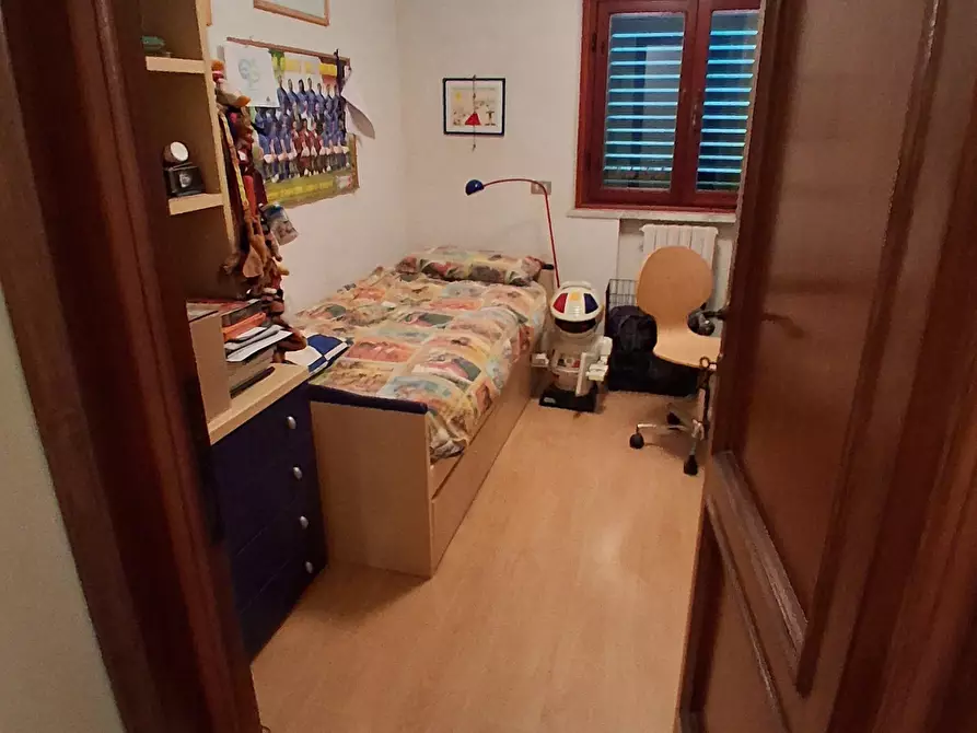 Immagine 8 di Casa bifamiliare in vendita  in Via dei Pellegrini a Lucca