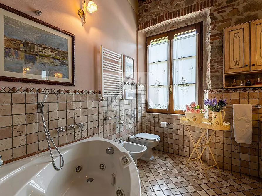 Immagine 25 di Rustico / casale in vendita  in Via Borgo Giannotti a Lucca