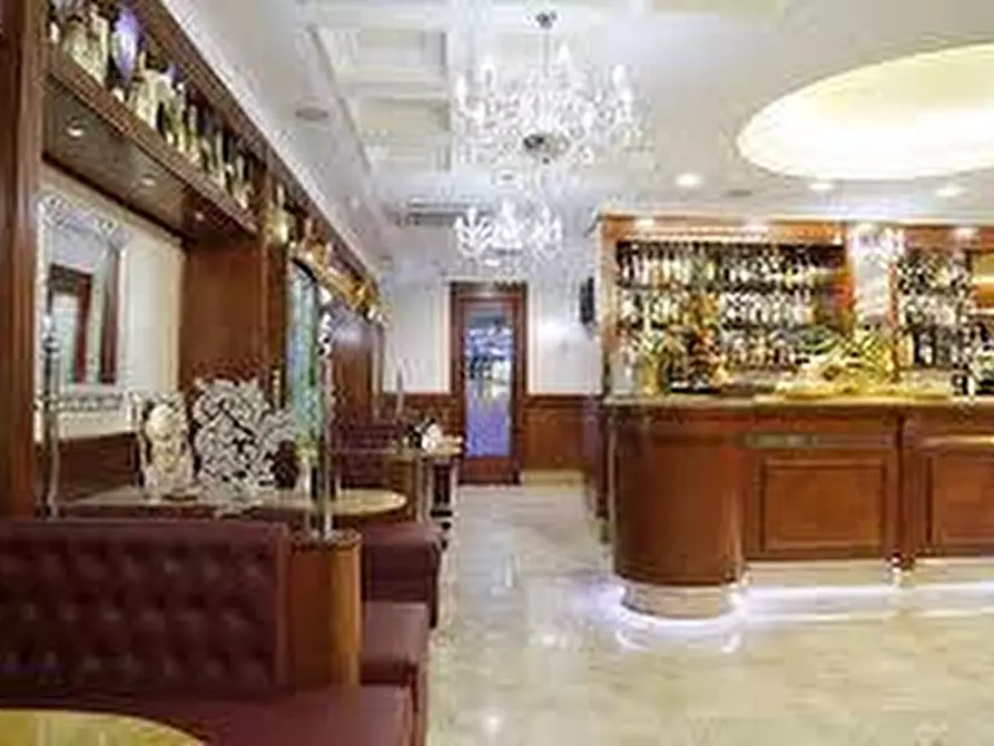 Immagine 3 di Bar / Ristorante in vendita  in Piazza San Michele a Lucca