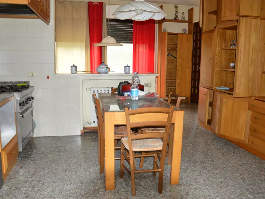 Immagine 13 di Villa in vendita  in Via della Chiesa XXIV a Lucca