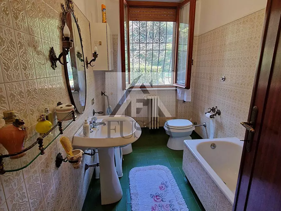 Immagine 17 di Villa in vendita  in Via dei Pellegrini a Lucca