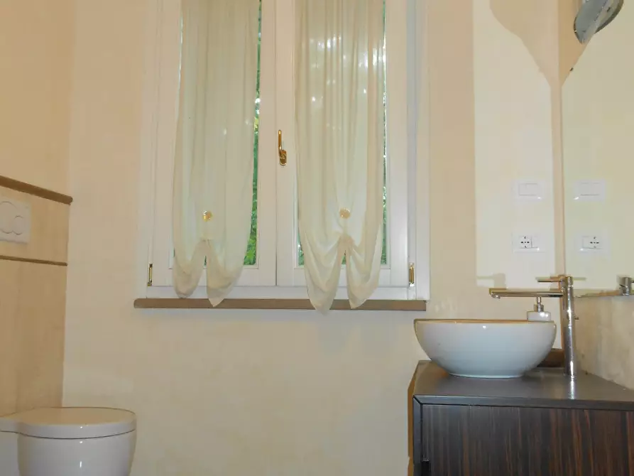 Immagine 47 di Villa in vendita  in Via Francesco Ferraris a Lucca