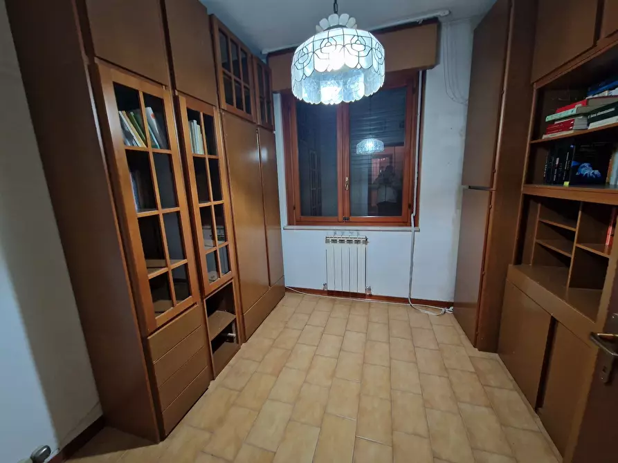 Immagine 10 di Pentalocale in vendita  in Via Giacomo Matteotti 405 a Lucca