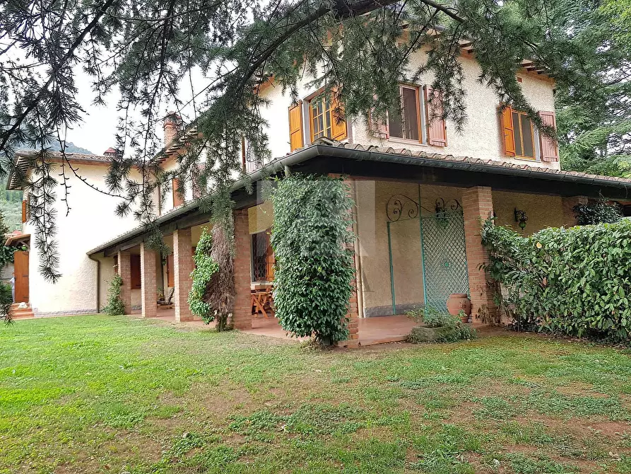 Immagine 2 di Villa in vendita  in Via di Villa Altieri 1179/A a Lucca
