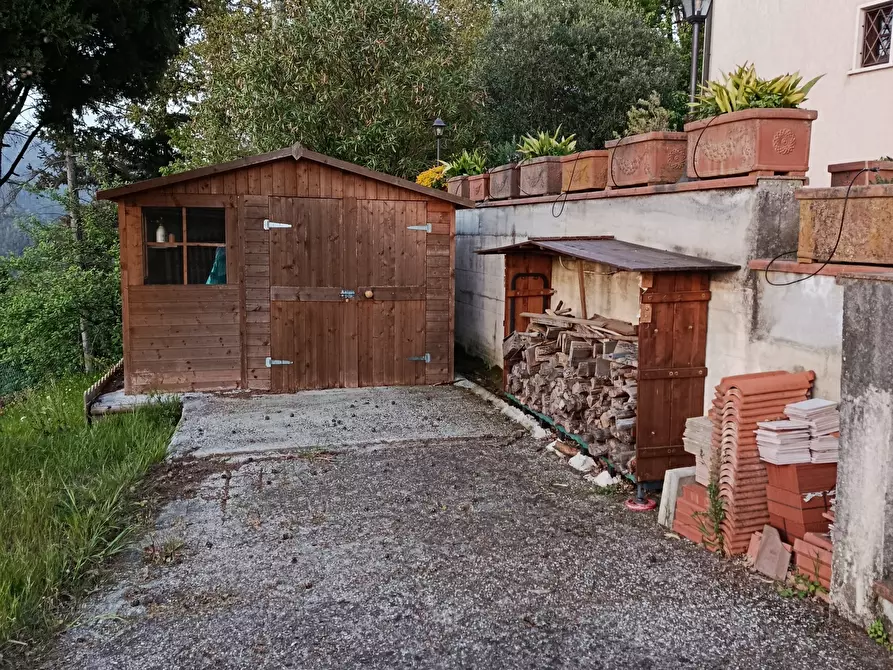 Immagine 23 di Villa in vendita  a Massarosa