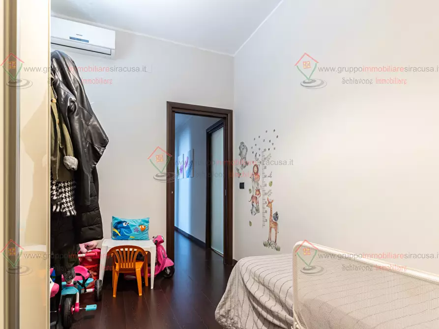 Immagine 11 di Trilocale in vendita  a Siracusa