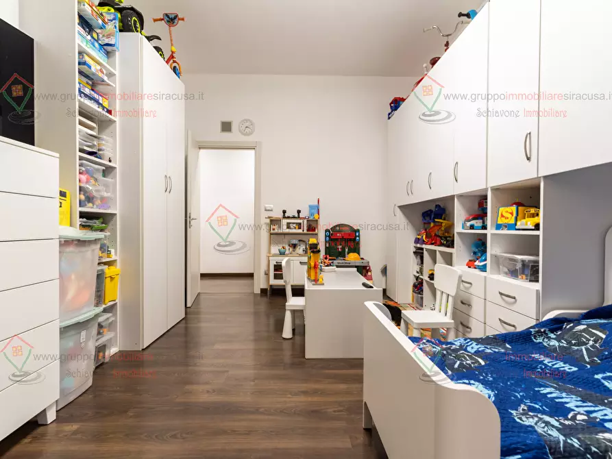 Immagine 15 di Pentalocale in vendita  a Siracusa