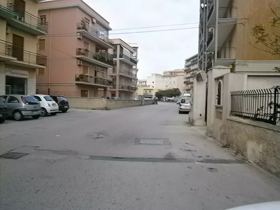 Immagine 4 di Locale commerciale in vendita  a Siracusa