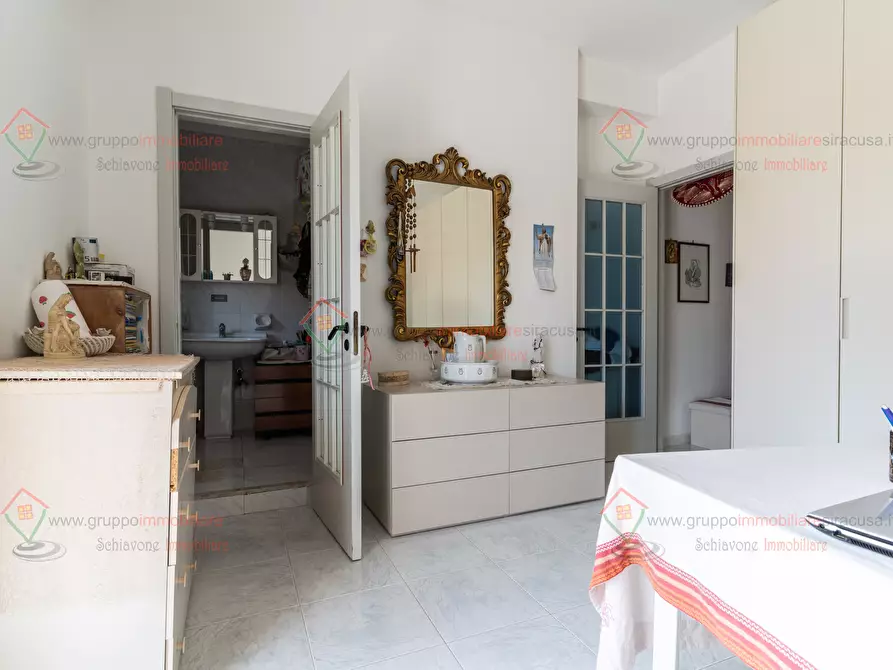 Immagine 16 di Trilocale in vendita  a Siracusa