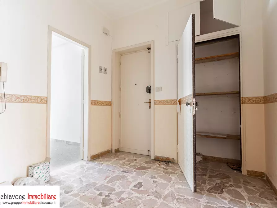 Immagine 11 di Quadrilocale in vendita  a Siracusa