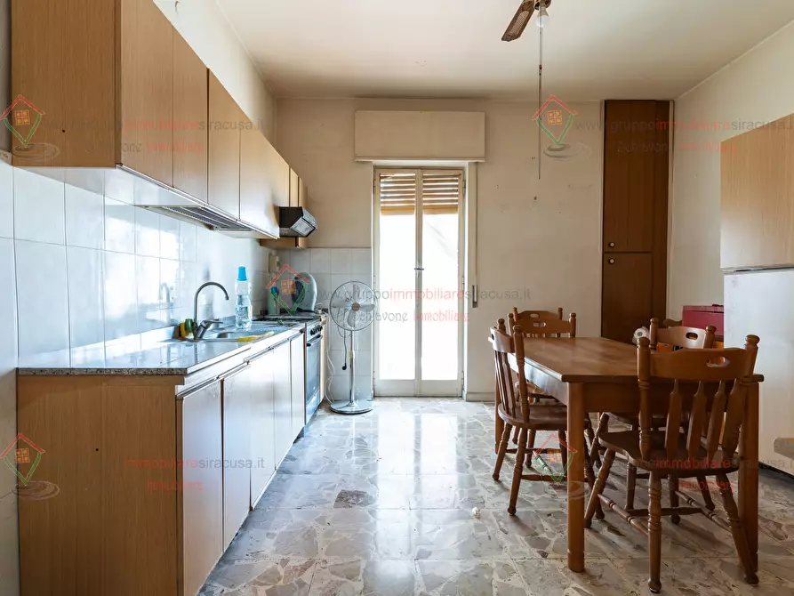 Immagine 14 di Quadrilocale in vendita  a Siracusa
