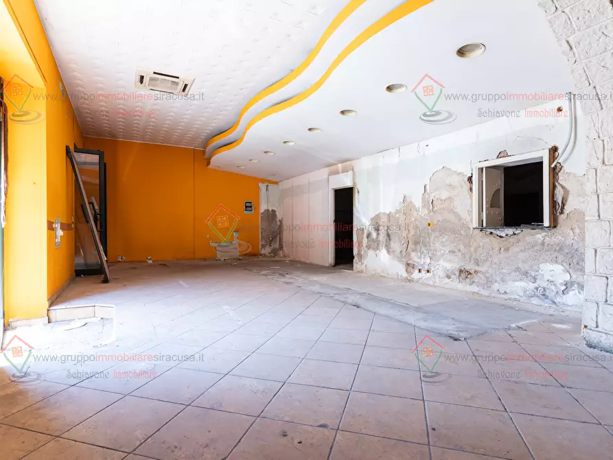 Immagine 7 di Locale commerciale in affitto  a Siracusa