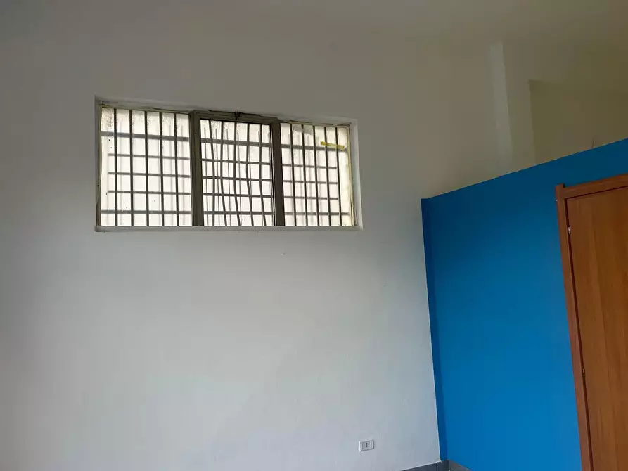 Immagine 7 di Locale commerciale in affitto  a Siracusa