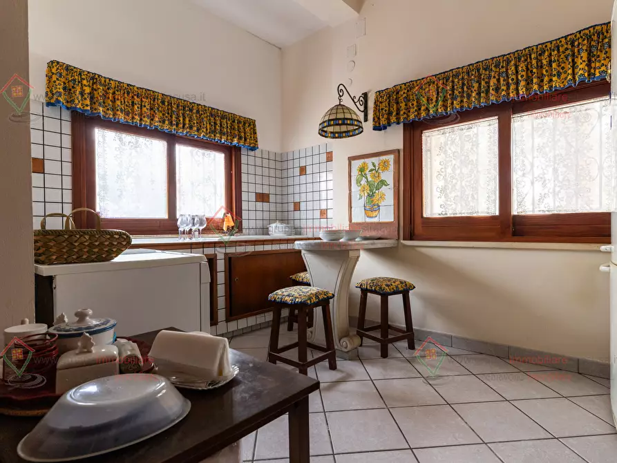 Immagine 8 di Villa in vendita  a Siracusa