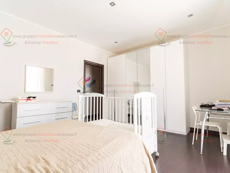 Immagine 13 di Trilocale in vendita  a Siracusa