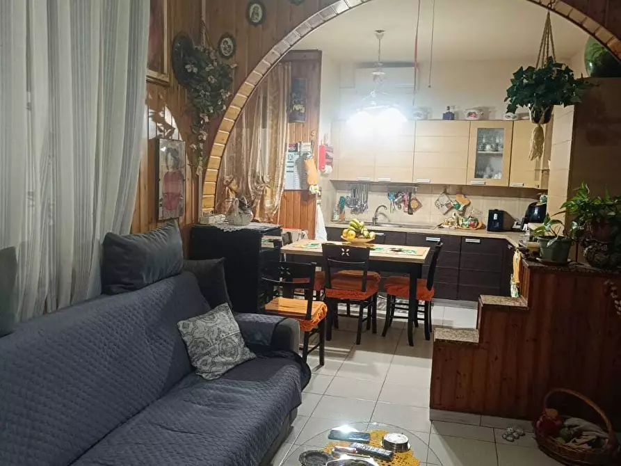 Immagine 15 di Casa trifamiliare in vendita  a Canicattini Bagni