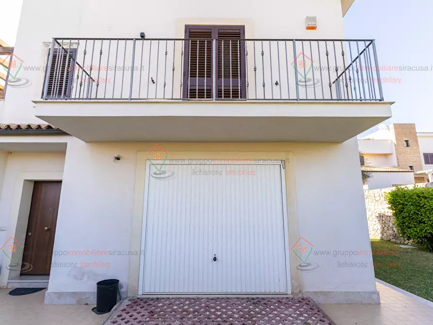 Immagine 34 di Casa bifamiliare in vendita  a Siracusa