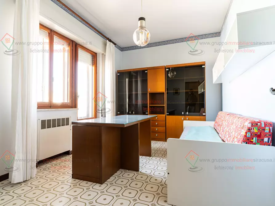 Immagine 18 di Pentalocale in affitto  a Siracusa