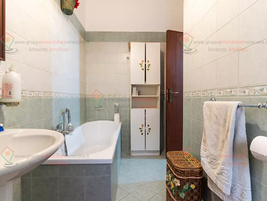 Immagine 10 di Pentalocale in vendita  a Siracusa