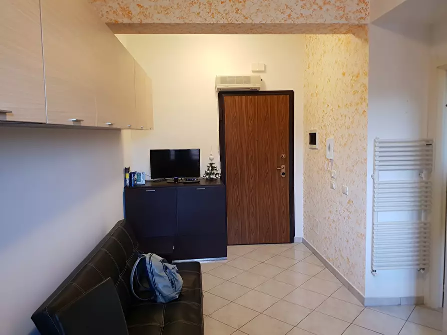 Immagine 12 di Bilocale in affitto  a Siracusa