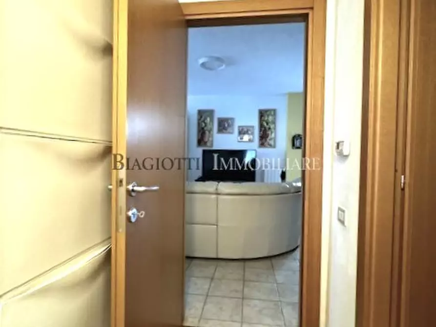 Immagine 22 di Trilocale in vendita  a Livorno