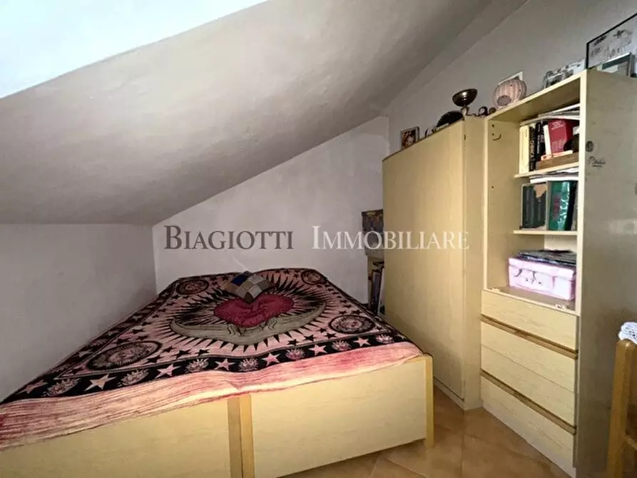 Immagine 28 di Trilocale in vendita  a Livorno