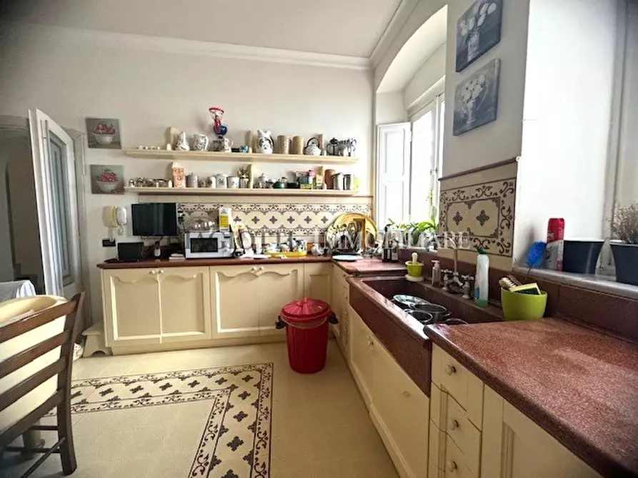 Immagine 9 di Casa semindipendente in vendita  a Livorno