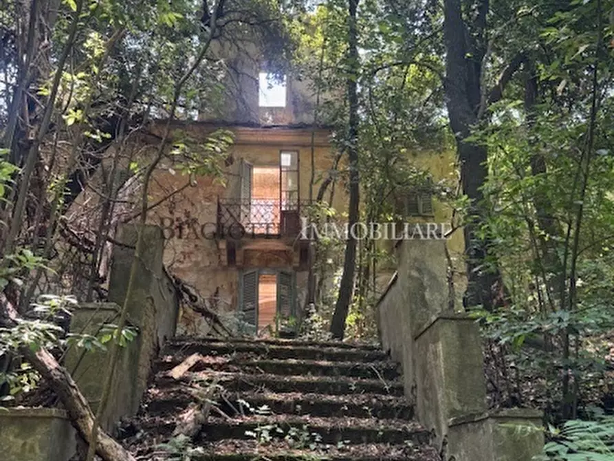 Immagine 17 di Rustico / casale in vendita  a Livorno