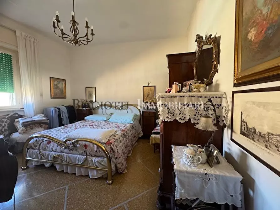 Immagine 5 di Quadrilocale in vendita  a Livorno