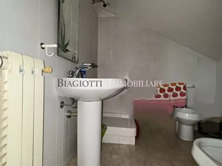 Immagine 32 di Trilocale in vendita  a Livorno