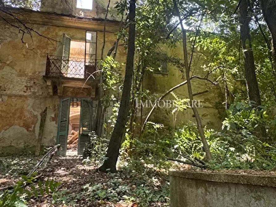 Immagine 23 di Rustico / casale in vendita  a Livorno