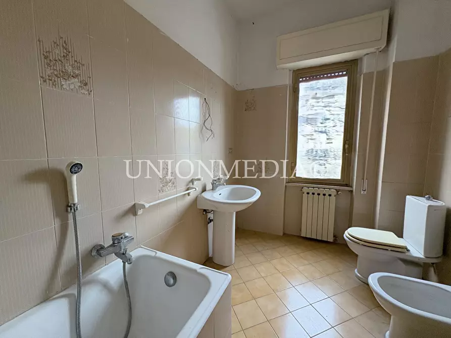 Immagine 12 di Appartamento in vendita  in via 27 gennaio a Sarzana