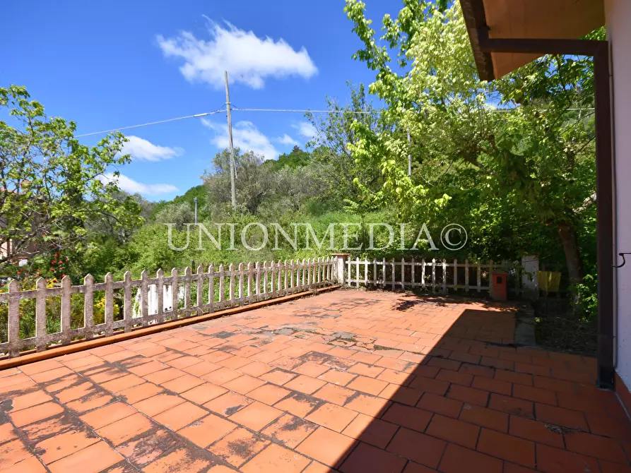 Immagine 27 di Casa indipendente in vendita  a Sarzana