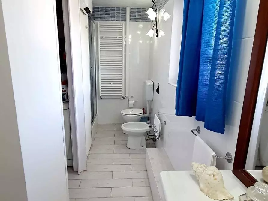 Immagine 17 di Casa bifamiliare in vendita  in Via SARZANELLO a Sarzana