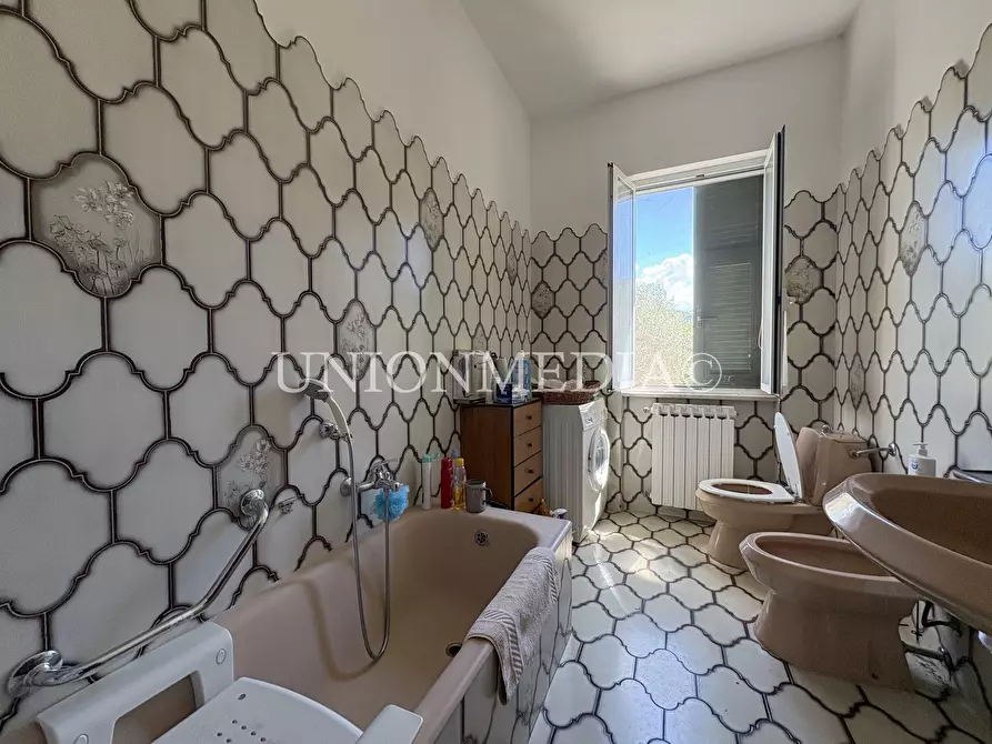 Immagine 30 di Casa indipendente in vendita  in Via Canale a Castelnuovo Magra