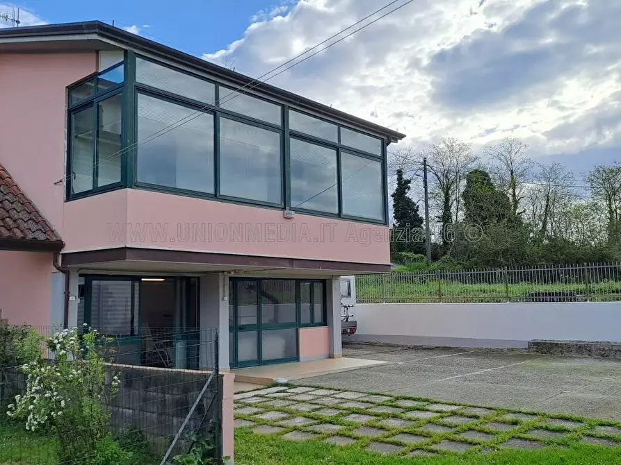 Immagine 2 di Casa indipendente in vendita  a Sarzana
