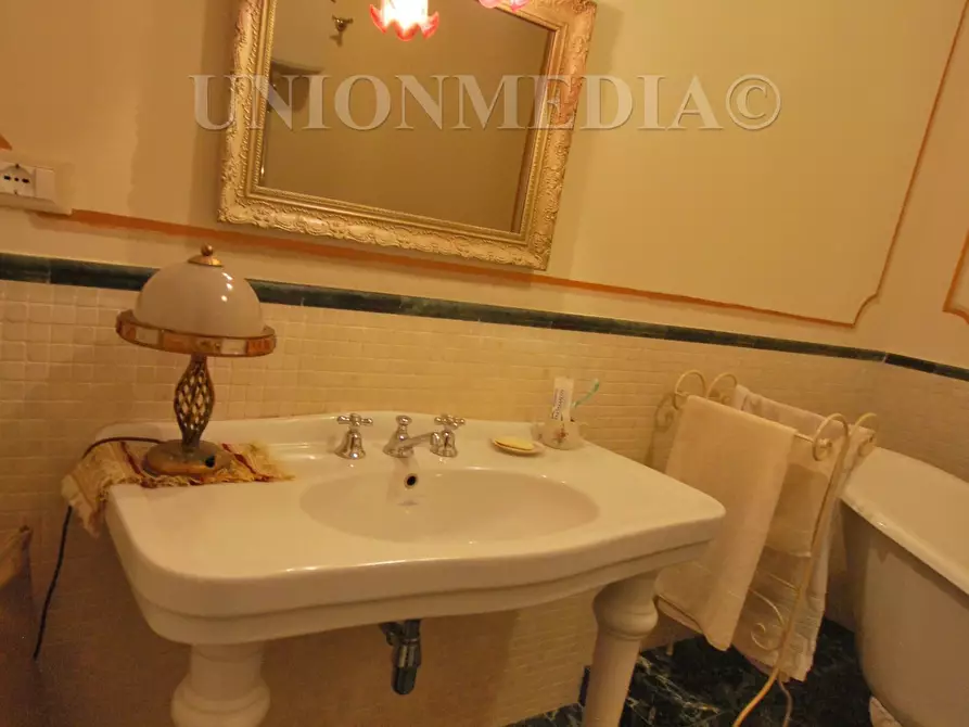 Immagine 35 di Appartamento in vendita  in via porta parma 12 a Sarzana