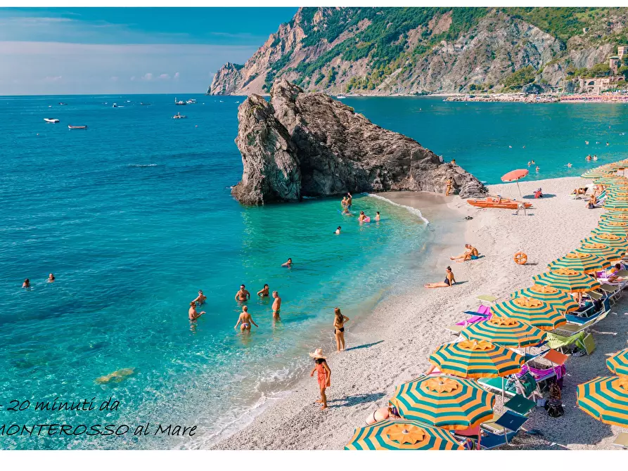 Immagine 19 di Casa semindipendente in vendita  in SP38 1 a Monterosso Al Mare