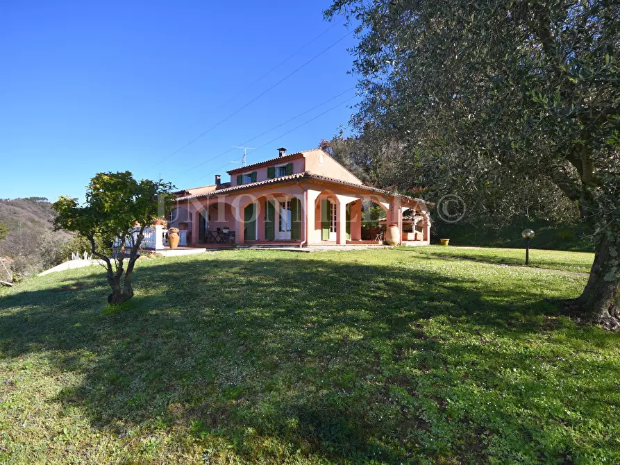 Immagine 1 di Villa in vendita  in Via Prulla a Sarzana