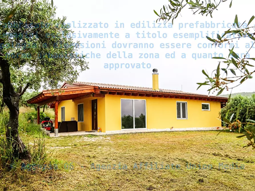 Immagine 2 di Terreno edificabile in vendita  a Bolano