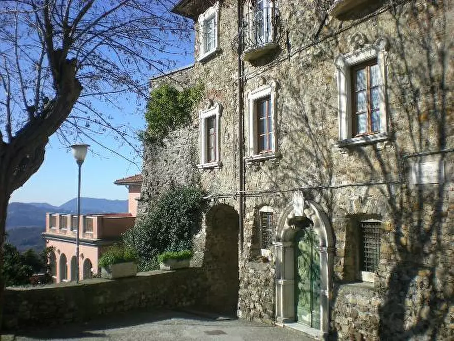 Immagine 27 di Casa semindipendente in vendita  in via giucano a Fosdinovo