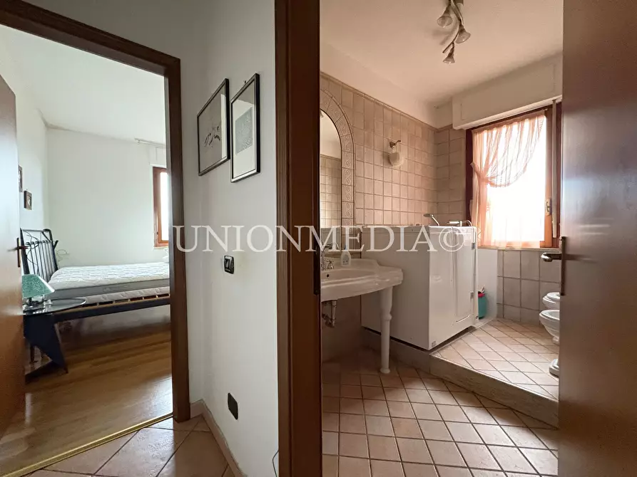 Immagine 17 di Appartamento in vendita  in Via Nazionale a Aulla