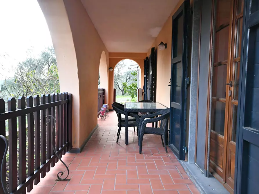 Immagine 37 di Villa in vendita  in Via caniparola a Fosdinovo