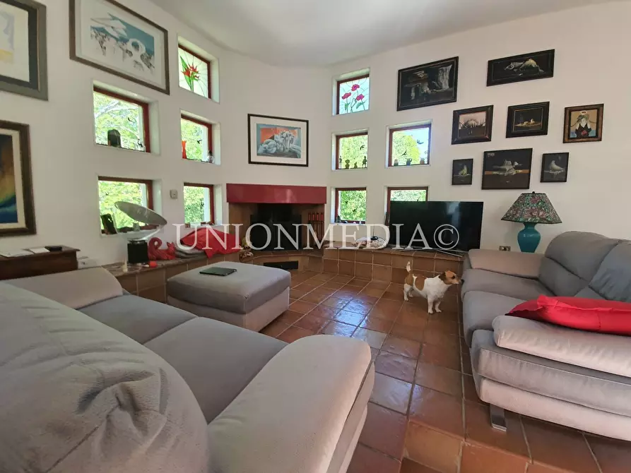 Immagine 10 di Villa in vendita  a Sarzana