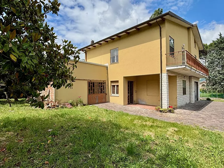 Immagine 28 di Casa bifamiliare in vendita  in Via Montefeltro 130 a Novafeltria