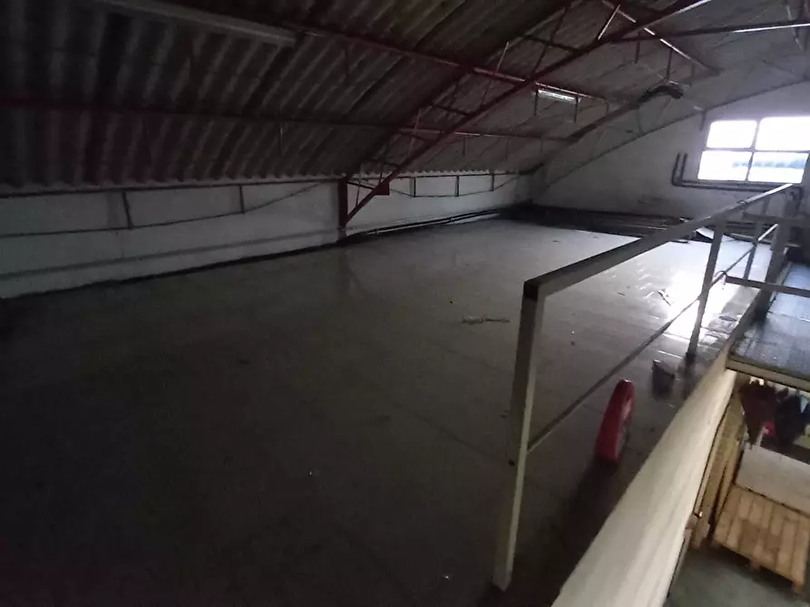 Immagine 6 di Attività artigianale in affitto  in Via Barcarola 22 a Rimini