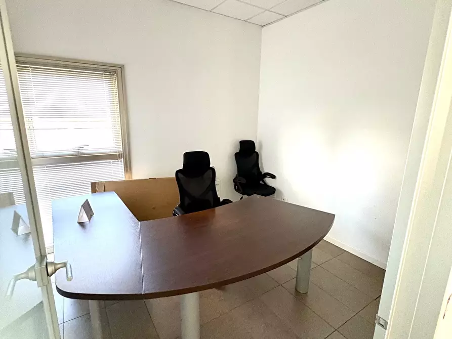 Immagine 7 di Ufficio in vendita  in Via Enrico Mattei 9 a Savignano Sul Rubicone