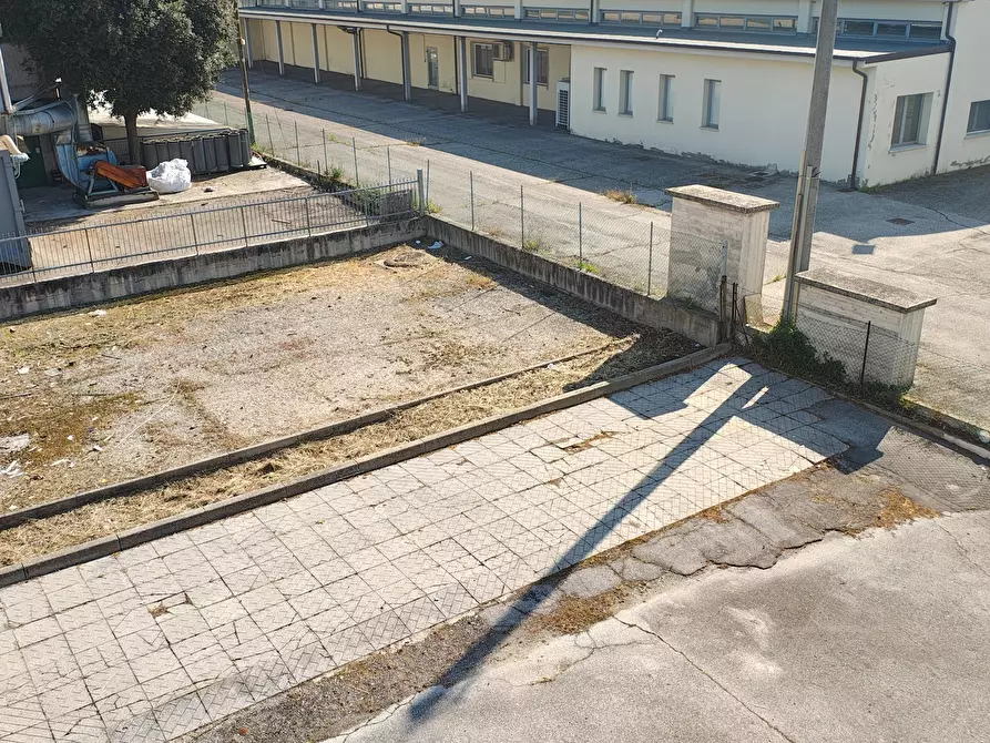 Immagine 30 di Laboratorio in vendita  in Via Ausa 179 a Coriano